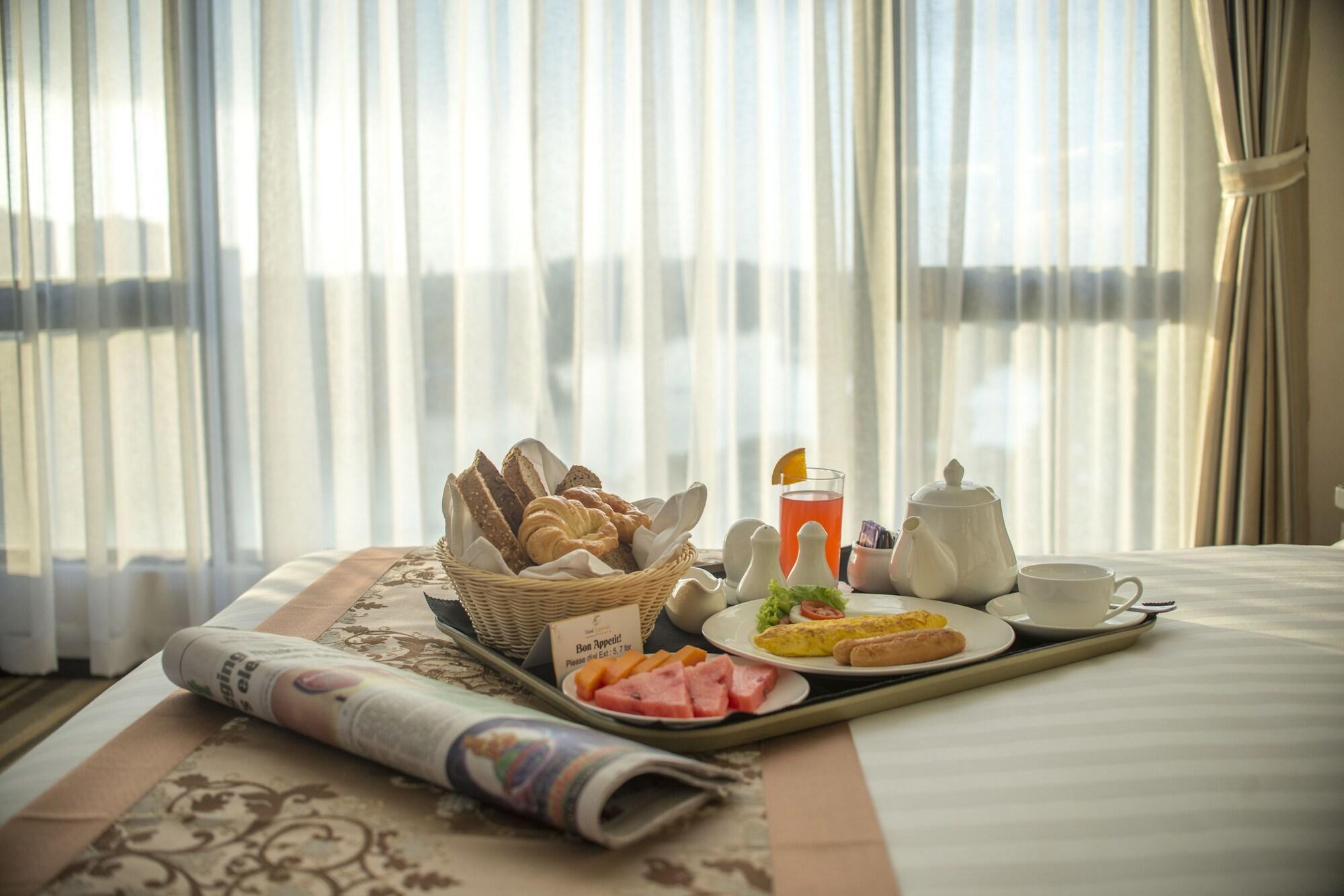 Esperado Lake View Hotel Rangun Kültér fotó