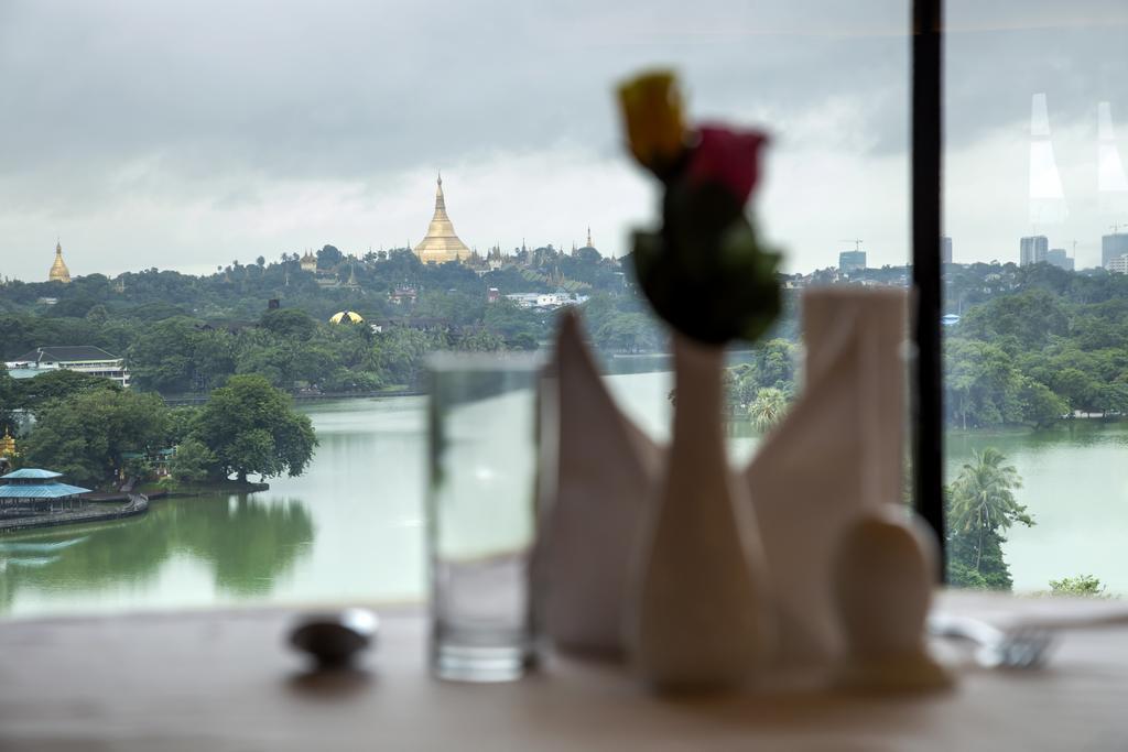 Esperado Lake View Hotel Rangun Kültér fotó